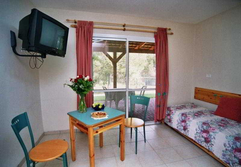 Shaar Hagolan Kibbutz Country Lodging Hotell Eksteriør bilde